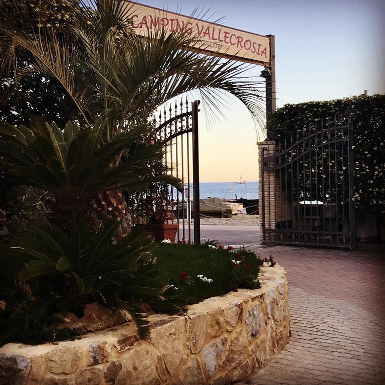Camping Vallecrosia Bagian luar foto